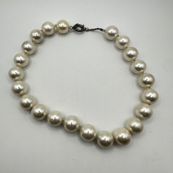 16" Vintage Heavy Ceramic Faux Pearl necklace with sterling silver hardware! - Picture 12 of 13
